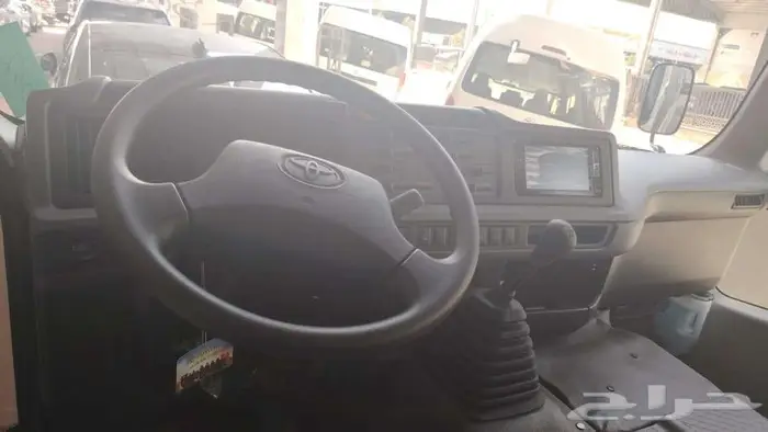 تويوتا باص كوستر 2025 بنزين 2.7 قير عادي 20 راكب COASTER 11