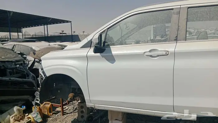 تشليح الحائر لجميع انواع قطع غيار السيارات 2