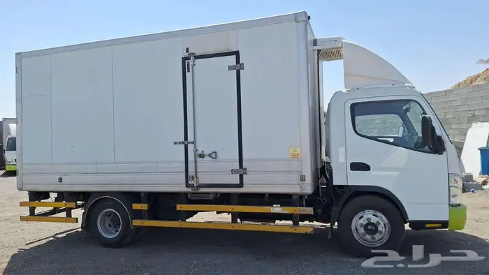 دينة متسوبيشي ثلاجة ممشى قليل 1