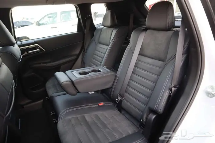 ميتسوبيشى اوتلاندر نص فل وفل كامل 2025 9