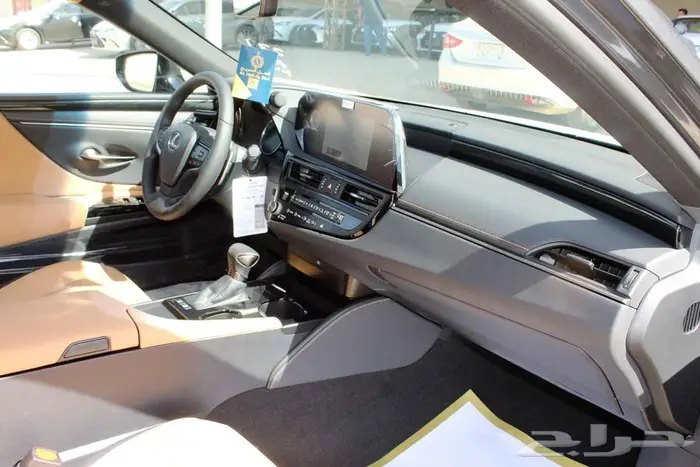 لكزس - ES 300 - AH - استندر - خليجي - 2025 6