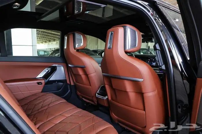 بي ام دبليو 740 موديل 2023 15