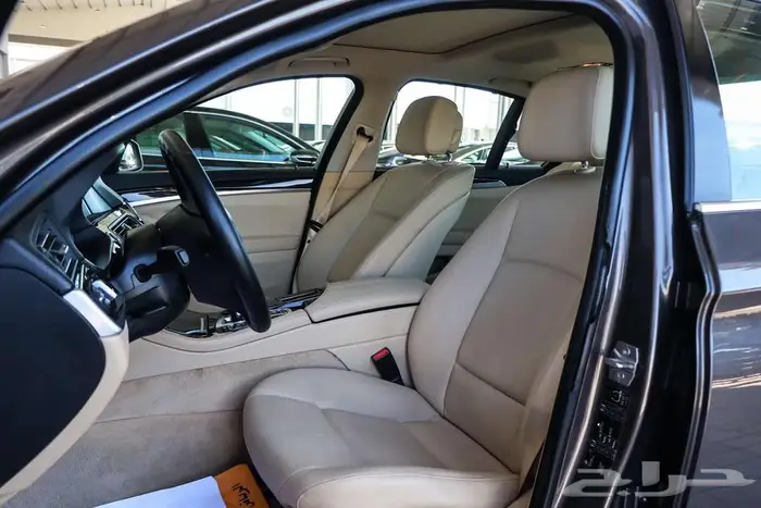 بي ام دبليو 520i موديل 2013 8