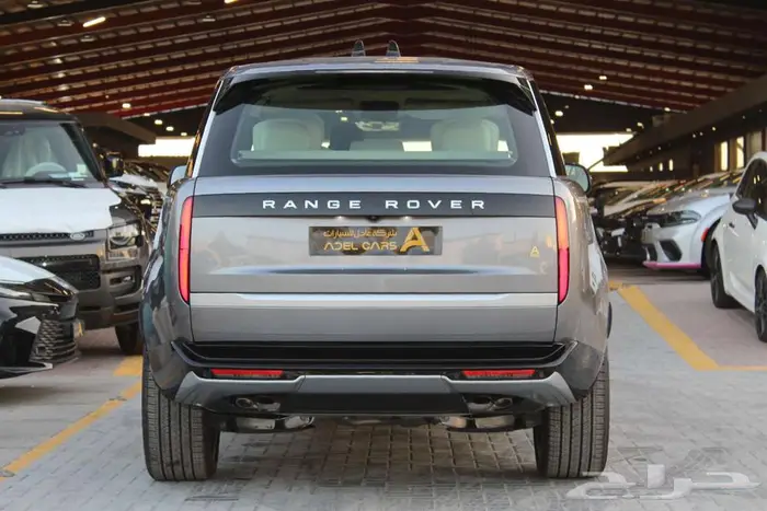 صيانة مجانية 60 الف كم رينج روفر اوتوبيوغرافي 8 سلندر 2025 3