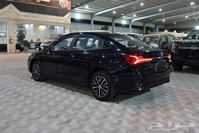 ام جي 5 الشكل الجديد 2025 ستاندر سعودي 4