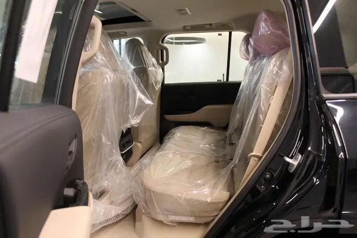 تويوتا لاندكروزر GXR L3 2025 9