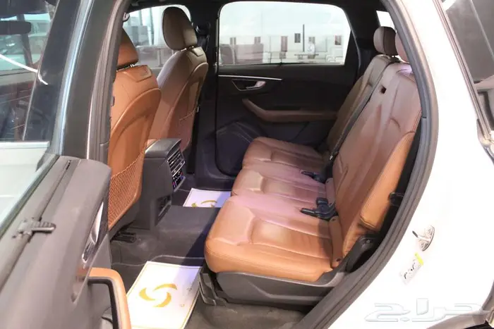 اودي Q7 2021 9