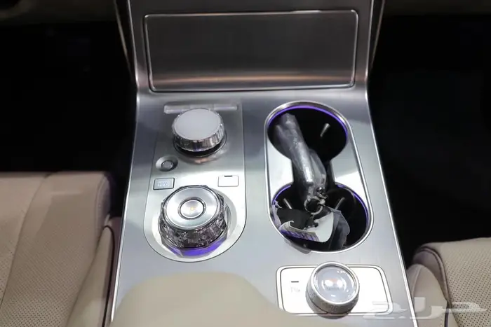 جينيسس GV80 بلاتينيوم بانوراما جلد ستة سلندر موديل 2025 9