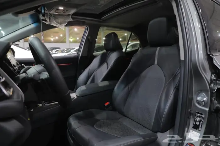 تويوتا كامري SE فل كامل فتحة سقف جلد ستة سلندر موديل 2024 17