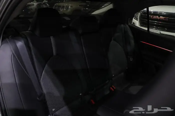 تويوتا كامري SE فل كامل فتحة سقف جلد ستة سلندر موديل 2024 16