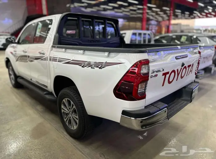 تويوتا هايلوكس غمارتين ديزل سوبر فل كامل 2025 سعودي 4