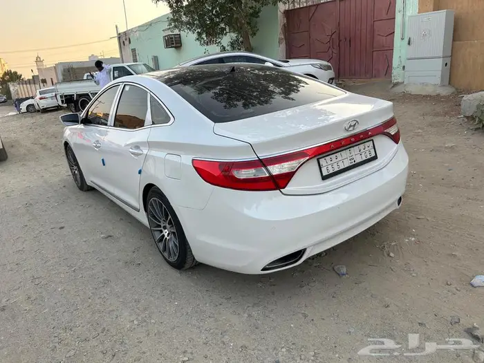 للبيع ازيرا 2012 فل بيعة مستعجلة 8