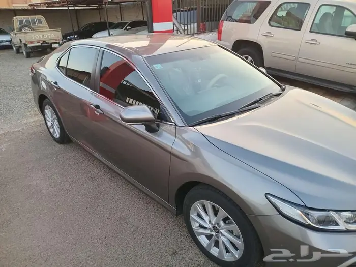 كامري 2023 مخزن تيتانيوم ستاندر مطور عداد 13 الف وكالة 4