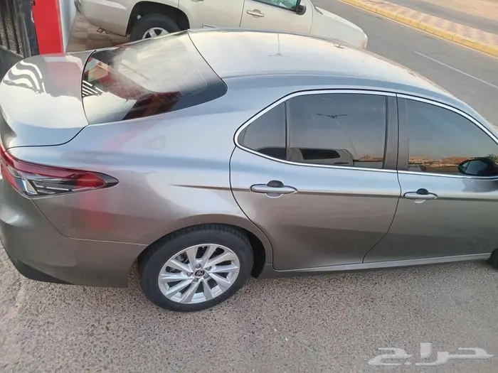 كامري 2023 مخزن تيتانيوم ستاندر مطور عداد 13 الف وكالة 12