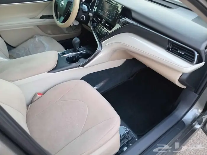 كامري 2023 مخزن تيتانيوم ستاندر مطور عداد 13 الف وكالة 23