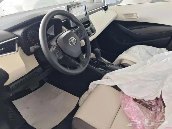 كرولا ستاندر 2.0 طيس 2025 ( ابيض ) 4