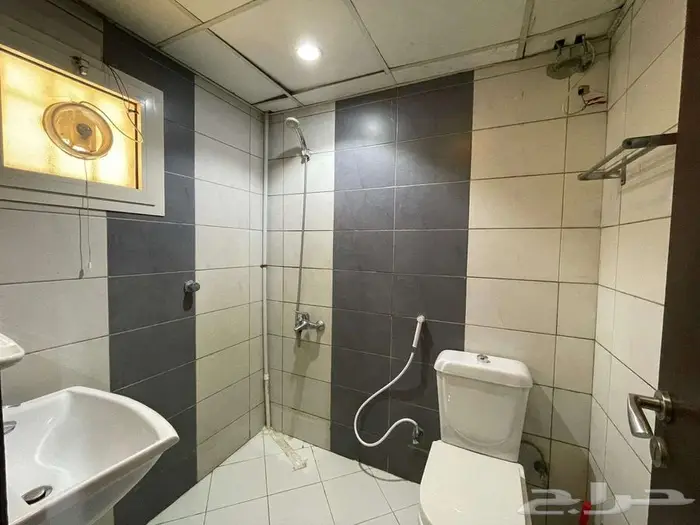 شقة مفروشة للإيجار الشهري و السنوي جدة حي الحمراء شارع تبوك 5