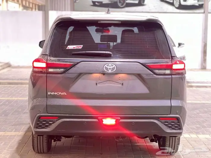 تويوتا انوفا 2025 بنزين 6