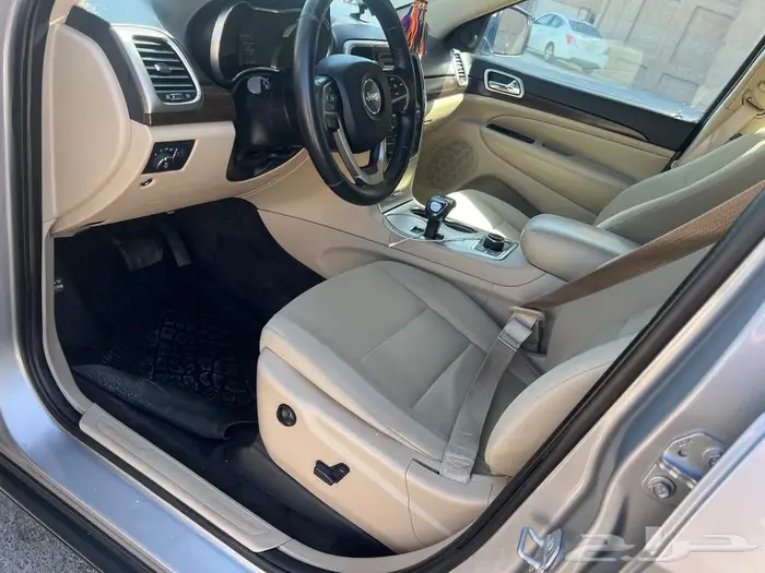 جيب جراند شيروكي 2015 لاريدو دبل 5