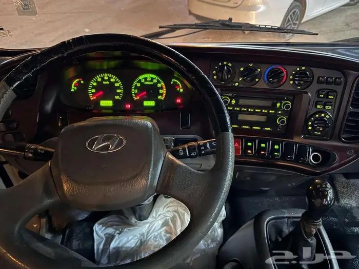 هونداي كونتي 2015 ديزل 23 راكب 6