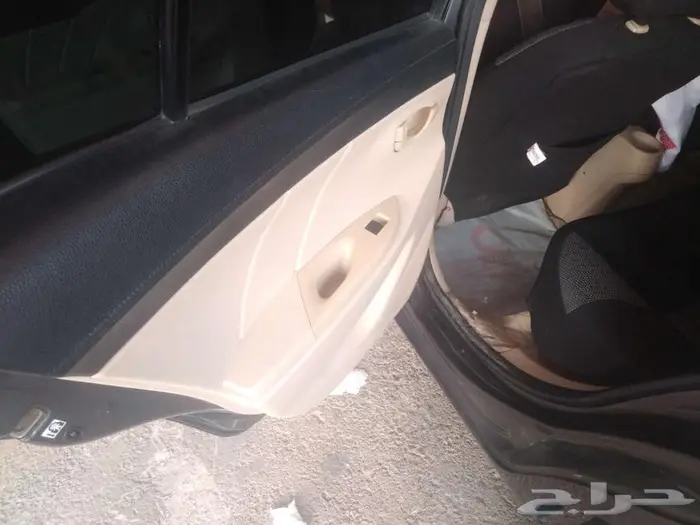 ياريس موديل 2016 اللبيع 6