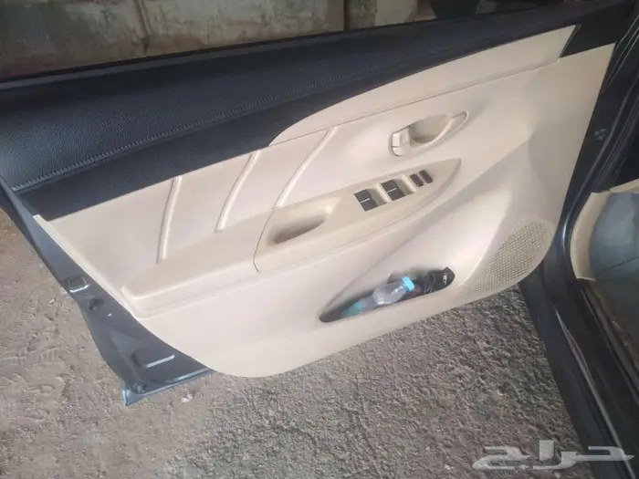 ياريس موديل 2016 اللبيع 7