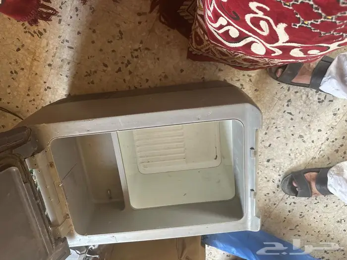 ثلاجه سياره البيع 0