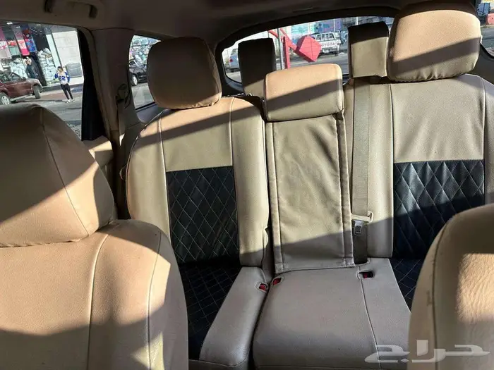 Nissan Pathfinder 2013 Red colour 9