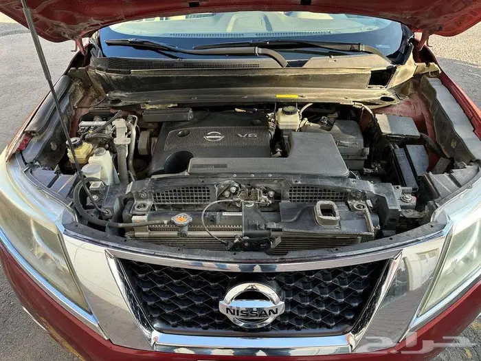 Nissan Pathfinder 2013 Red colour 14