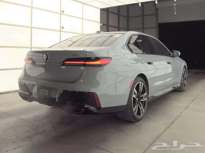 2024 BMW 7 Series 760i xDrive مزاد يوم 5 11 4