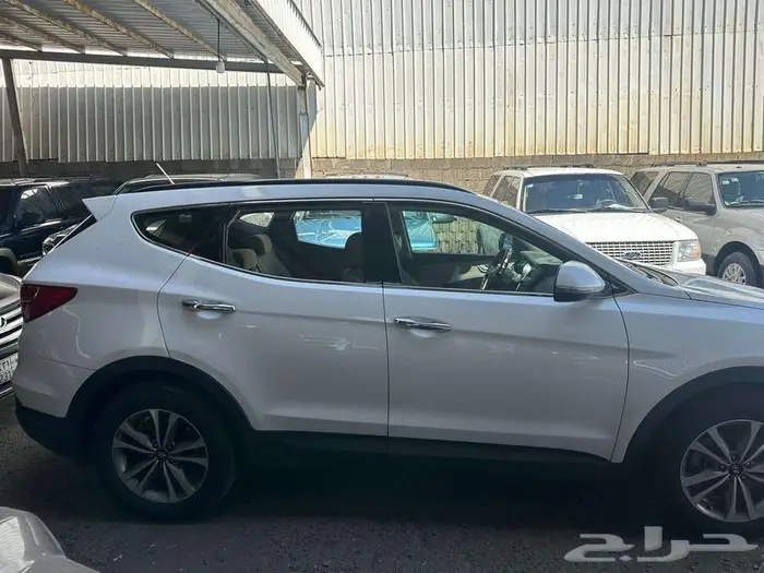 هونداي سنتافي موديل 2015 بحالة جيدة الممشى 312 3