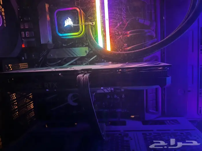 للبيع pc بي سي مع 3 شاشات وكيبورد وماوس 2