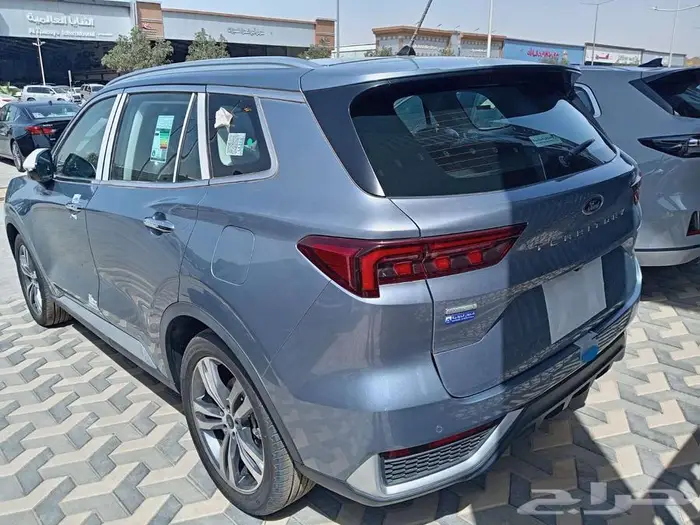 فورد تيريتوري تيتانيوم بلس 2025 3