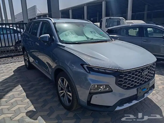 فورد تيريتوري تيتانيوم بلس 2025 2