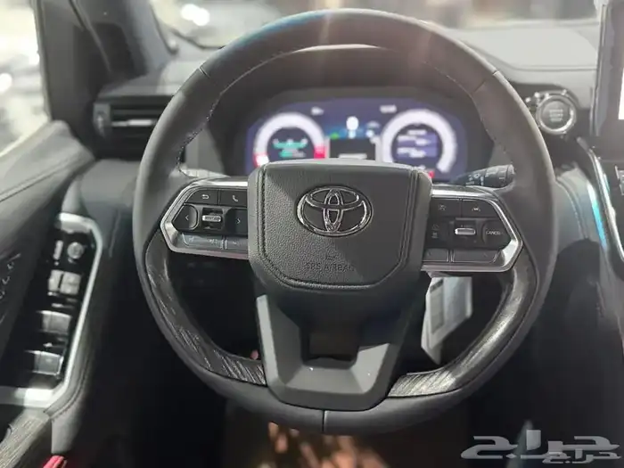 في اكس ار 2025 بريمي فل كامل توين تيربو اللون اسود 9