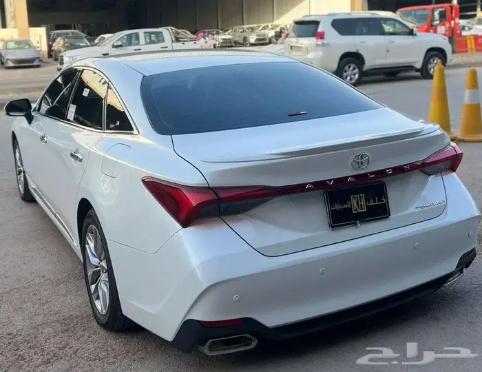 تويوتا افالون تورنق موديل 2022-معرض خلف للسيارات 5
