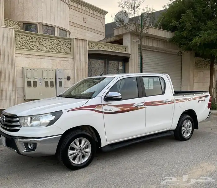 للبيع هايلكس ماشي قليل اتوماتيك 2017 13