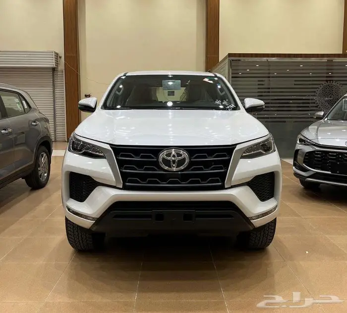 تويوتا فورتشنر GX2 بنزين V4 بدون دبل 0