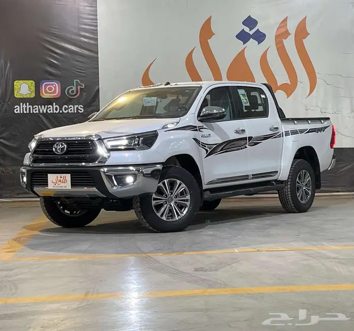 هايلكس غمارتين فل كامل بنزين GLX 2025 متوفر لدي الثواب 0