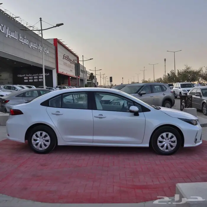 تويوتا كورولا 2.0 ستاتدر طيس و مطور جنوط وفل كامل 2025. 29