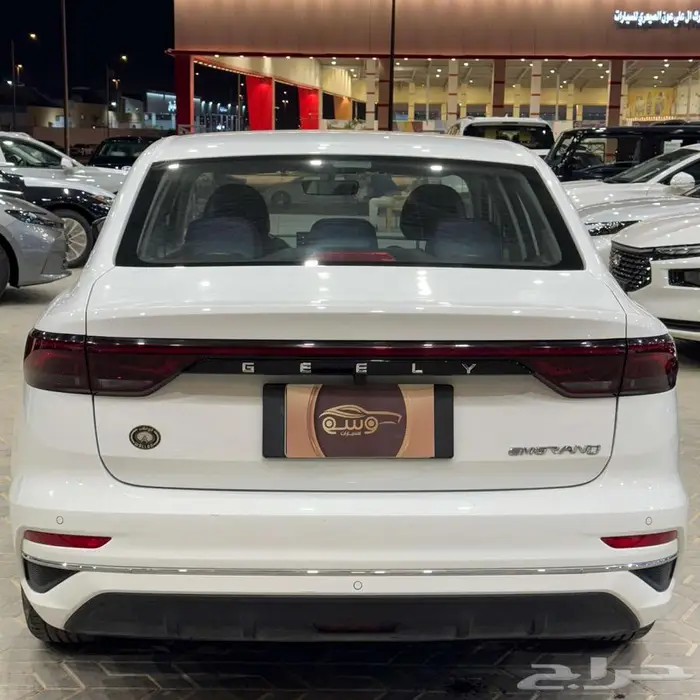 جيلي امجراند فل كامل لون أبيض2023 12