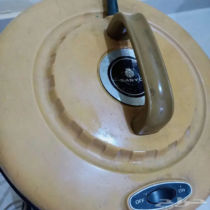 مكنسة كهربائية 1