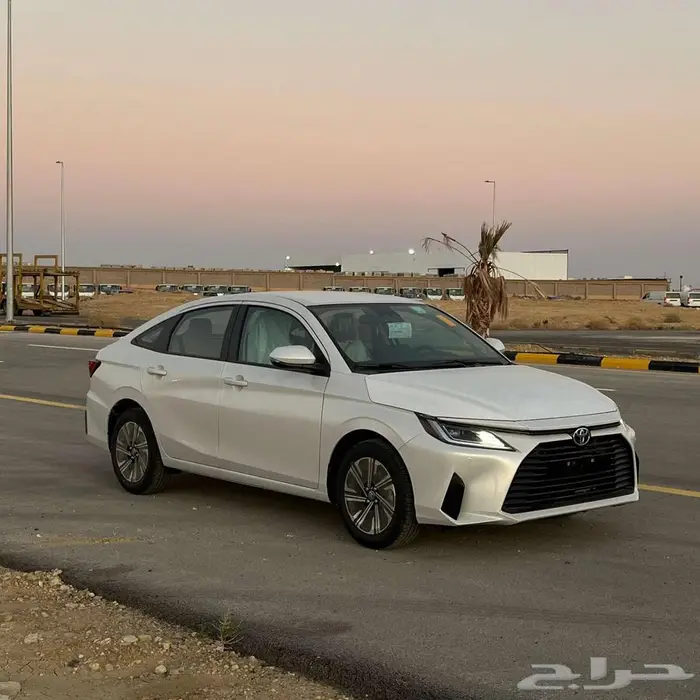 تويوتا يارس فل كامل 0