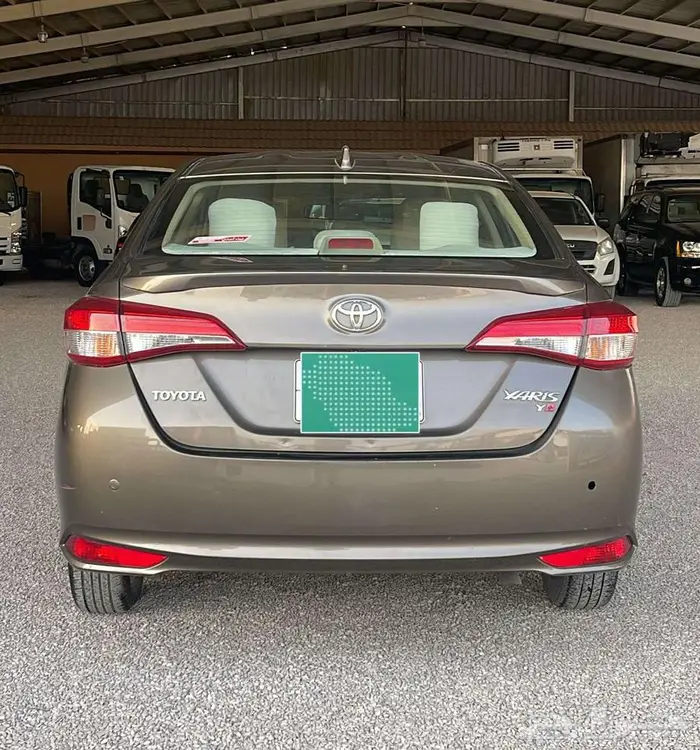 تويوتا يارس قير اوتماتيك 2022 11