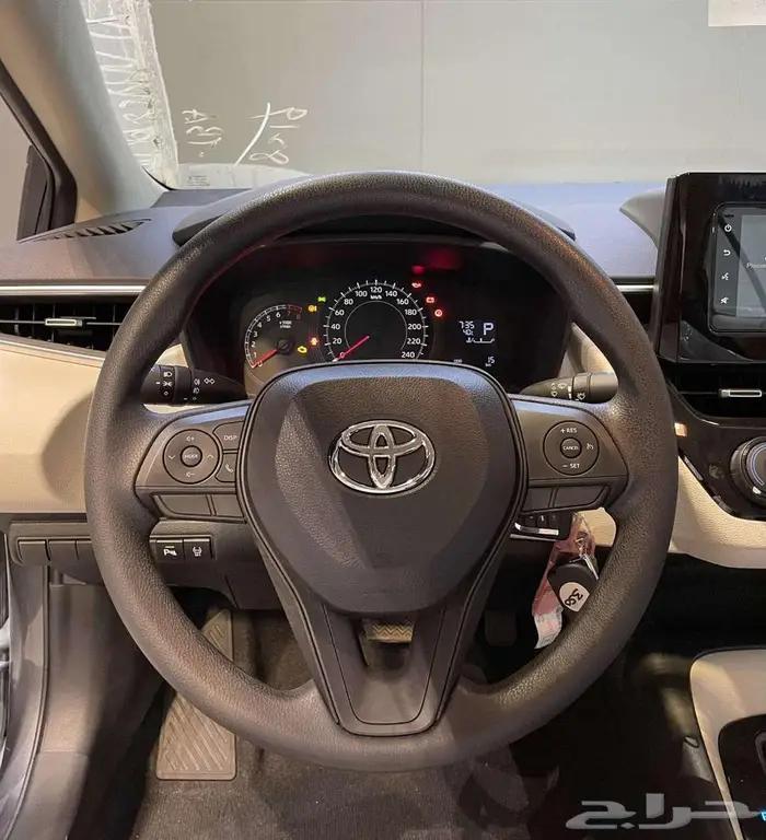 تويوتا كورولا ستاندر مطور 2025 4