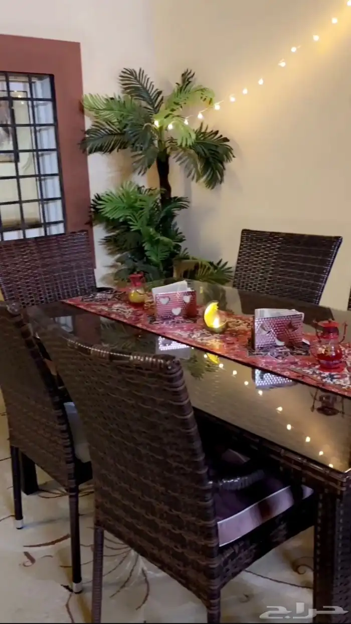 طاوله طعام 1