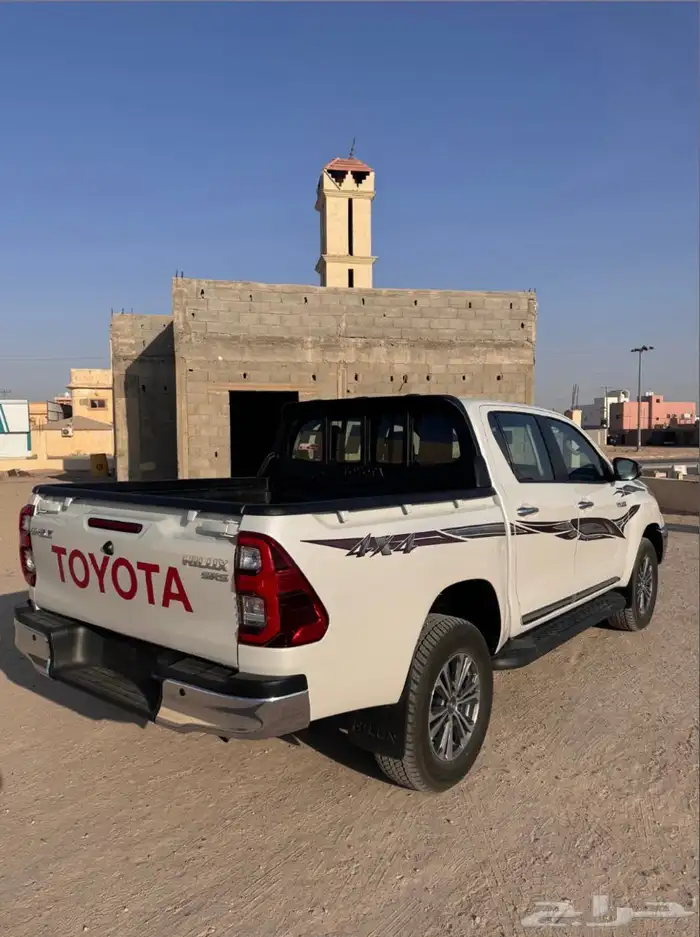 هايلوكس دبل بنزين فل كامل بصمه 2025 سعودي 1