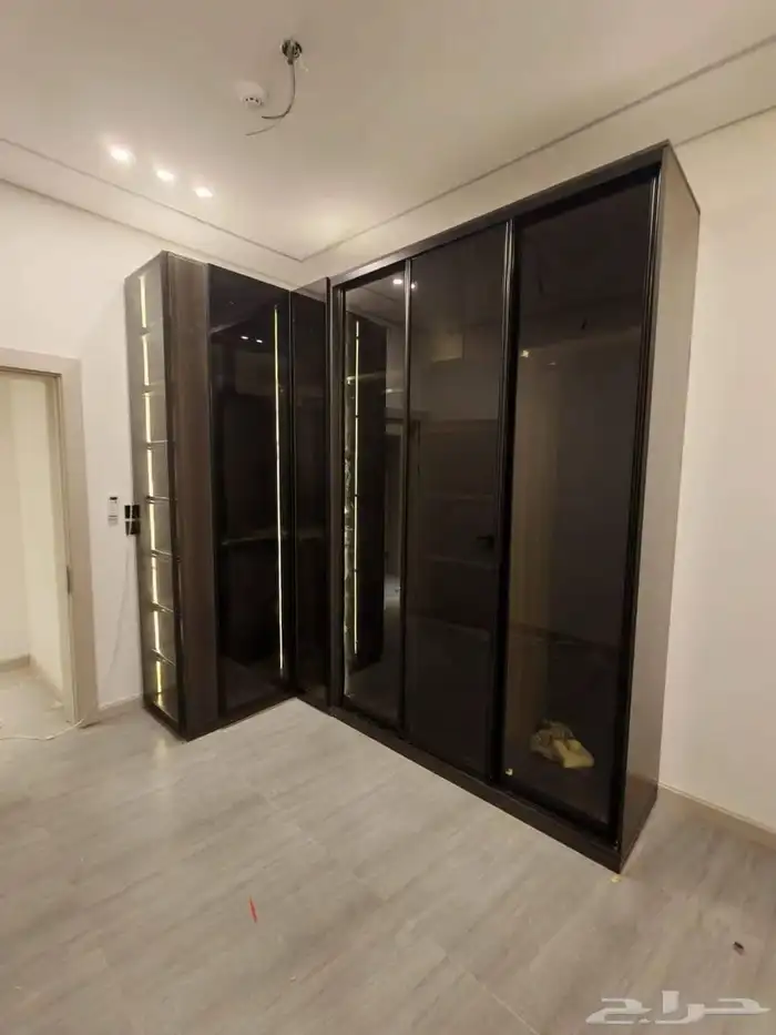 دواليب الملابس غرفة النوم خزائن ديكورات طاولات 31