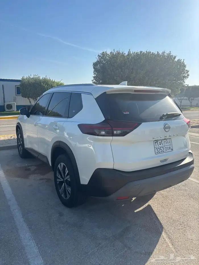 اكس تريل 2023 نص فل 7 مقاعد دبل 10