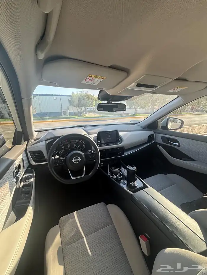 اكس تريل 2023 نص فل 7 مقاعد دبل 7